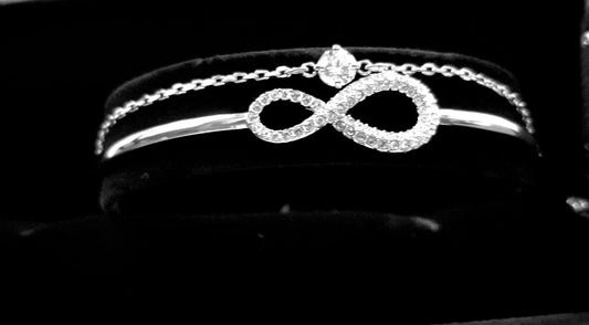 Elegant Silver Bracelet Designs Every Woman Will Love
