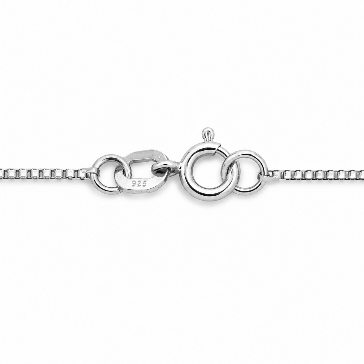 Round Solitaire Pendant Necklace